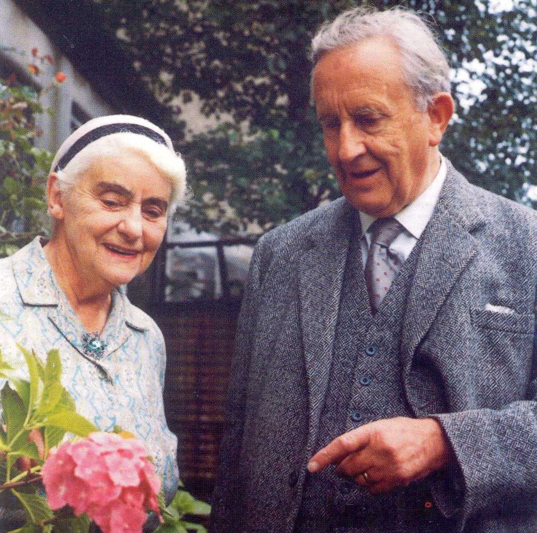 Portail de John Ronald Reuel TOLKIEN (1892-1973)
