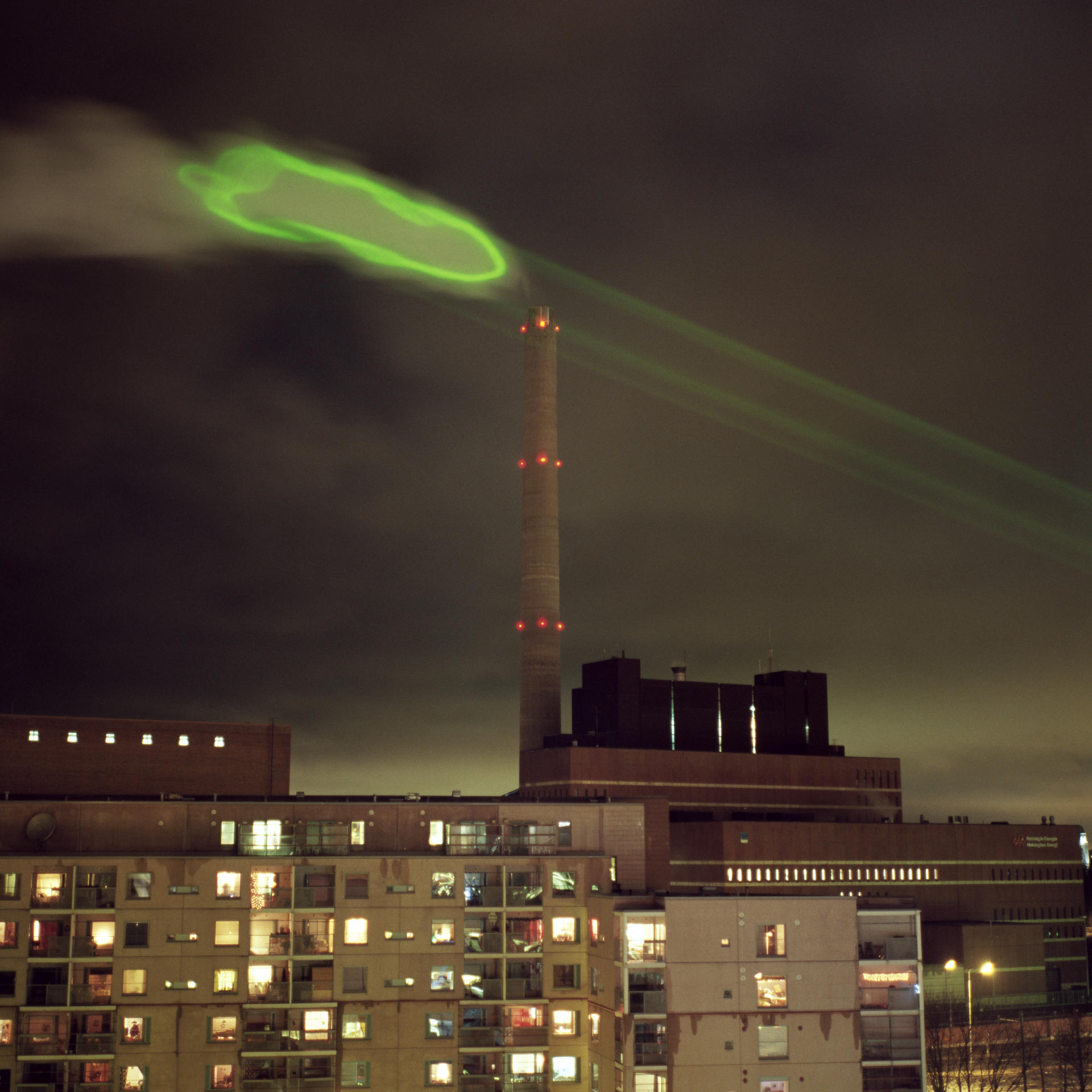 USBEK & RICA : ‘Smombies’ ou Comment sortir les villes de l’addiction aux écrans ?