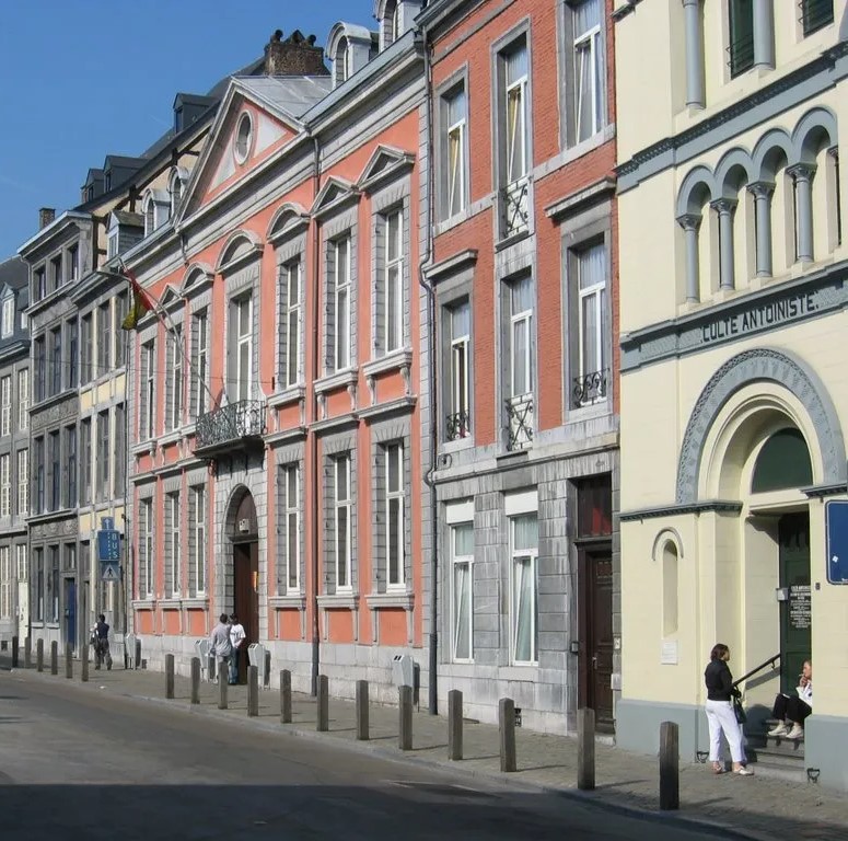 DUMONT : Deux hôtels de maître en Hors-Château à Liège (CHiCC, 2013)